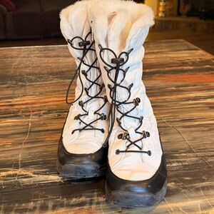 TOTES Brand White Black WOMEN'S LACE UP WINTER BOOTS SIZE 6 Alana' Faux Fur
